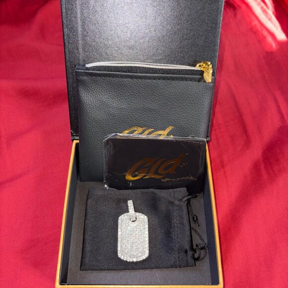 GLD Baguette Charm Dog Tag Pendant NEVER WORN Rhinestone Bling - Picture 5 of 5